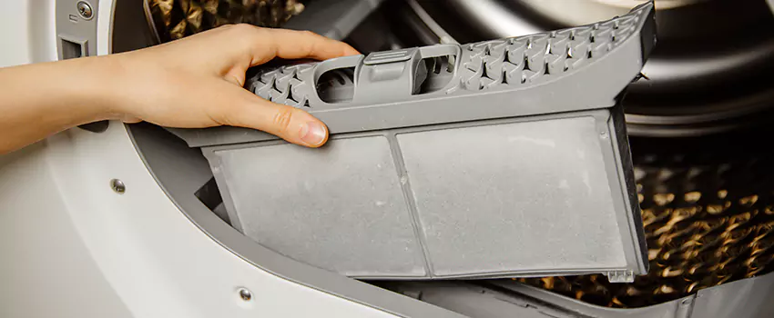 Signs Of A Clogged Dryer Lint Trap in Callaway, Florida